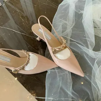 Женские босоножки на шпильке с низким верхом на французской цепочке, новинка Весны 2023 года, Baotou, тонкие туфли на среднем каблуке с острым носком на мелком высоком каблуке.